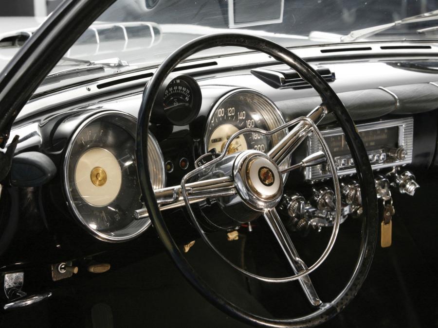 Панель приборов Chrysler Special 1953 года  (фото 43 из 66)